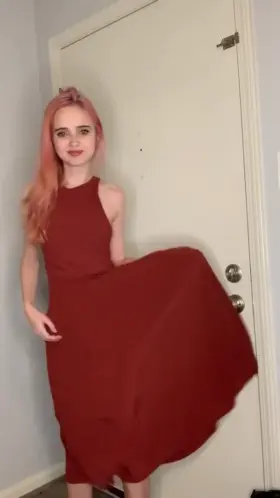 Hi! My dress has pockets (and no panty lines)