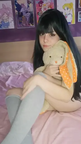 Feeling like a bad girl.. posting for the first time.. I stay online and see what happens ❤️