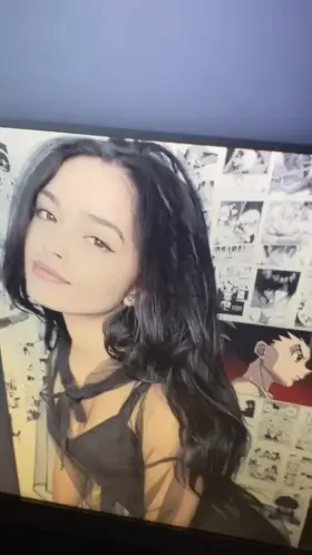 I love cumming on Valkyrae