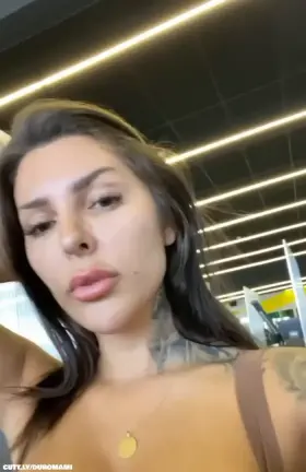 Big Tits in the gym..😍