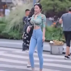 Leggy and jiggly... Does this count?