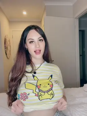 In the house bored 😑 🙌😝