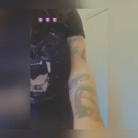 They’re so swollen I need someone to suck them bad 🤤😈