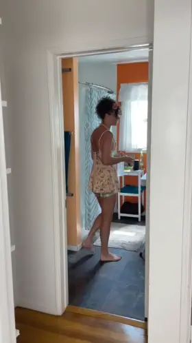 Watching my mom get ready for her date.. that’s a huge plug… [F] Milf