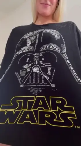 Does my lean 30yr old mombod in Star Wars tee make your dick throb ?