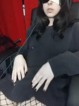 I hope you don't mind your gamer girls with a little extra