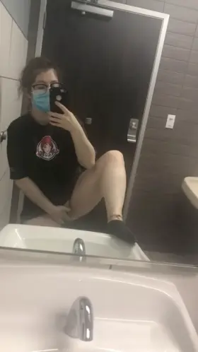 Your local slutty wendys girl‼️🤪EXCLUSIVE work pics and vids only on my OF 🥵💦plus INSTANT ACCESS to all my other 300+ pics and 200+ mins of video 😘Top 10%🤤❌NOPPV❌Public/Work pics💖Squirting/creaming💖toys💖cosplay💖pee💖customs💖sextapes💖rates💖daily content💖fetish/taboo👅💦link is below