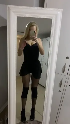 I'm always so naughty after my poledance training.. and it always ends like this in the changing room