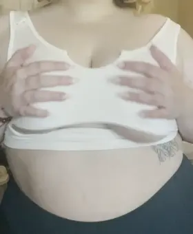 It’s not hard to show my tits off in this top! [oc]