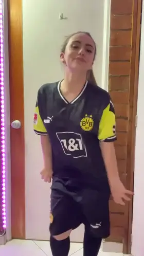 Shall we play? first to cum is the loser