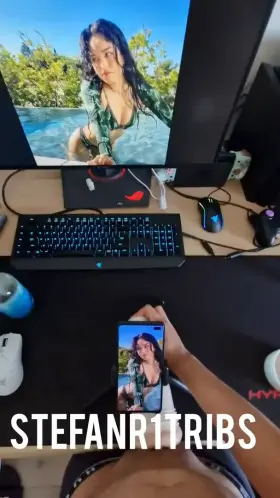 Valkyrae is getting a hard double screen trib