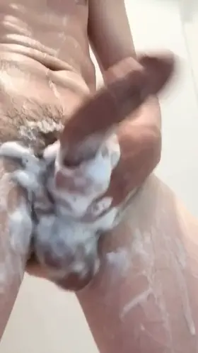 Who wants to help me wash off? 😈