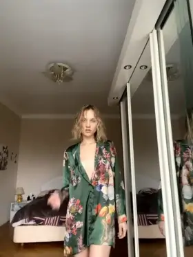 Can you guys describe my boobs in one word? 😇