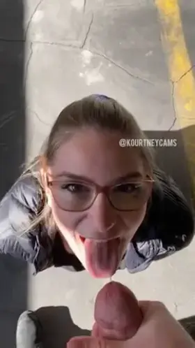 I’m such a proud little cumslut 🙈