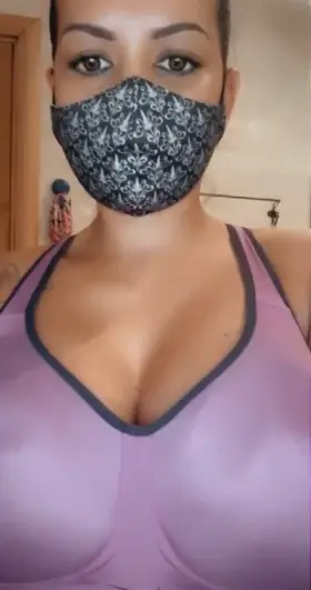 Would you jerk on my 40yo mom body ? OC