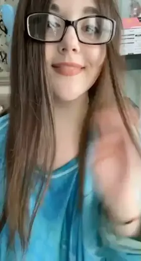 [oc] see whats under my shirt ;)