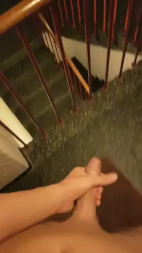 Masterbating in my apartment stairway 💦💦