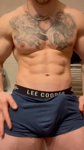 Happy Friday 💪🍆 (26)