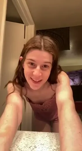 Striptease Teen Hot Jiggling Ass