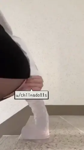 Training to be the slutty girl everyone in the office wants to breed 👩🏻‍💼(there’s sound)