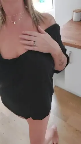 My big soft naturals love to show themselves (f)