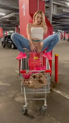 I like to masturbate before shopping, do you want to help me? [OC]