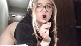 sucking and ahegao i love it