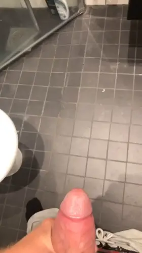 I want to fill a hot mouth with cum tonight!