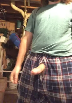 Cum pouring out of me 💦