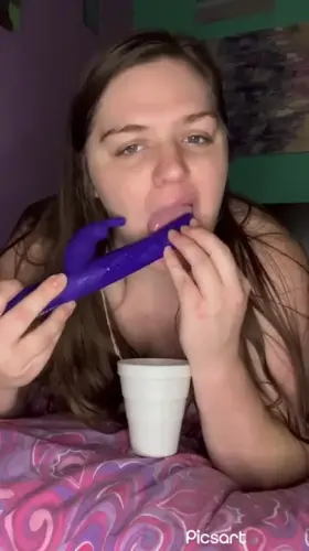 [selling] Wanna see me use this spit as lube for anal? $7 dm me 😍