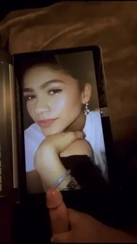 Zendayas so fucking hot