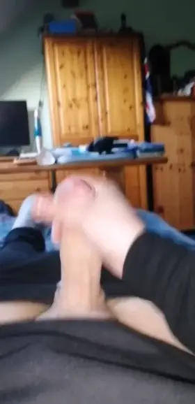 Any UK girls wanna clean me up?