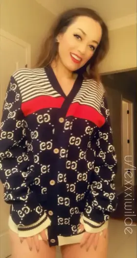 Maybe I’d look cute in your sweater too 😉