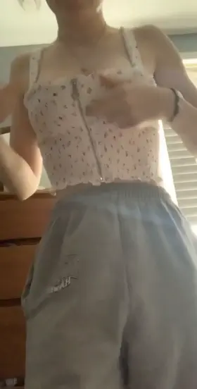 nghhh... thic in all the right places.. so much behind a small cutie..😍😍