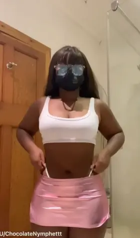 How do you feel about girls with my body shape?☺️