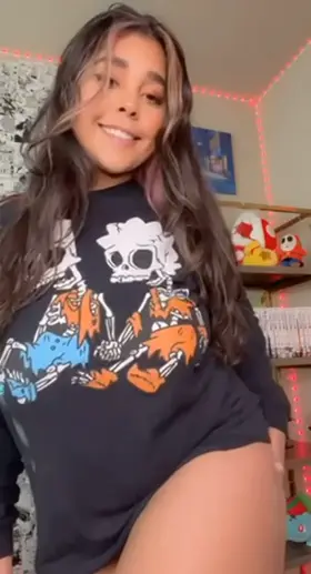 Raise your hand if you’d fuck me raw