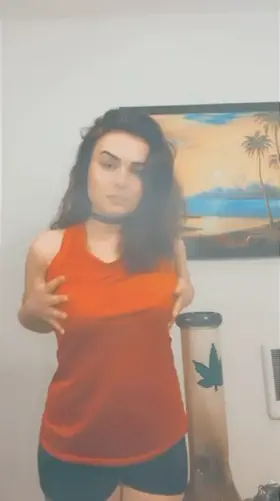 I bet I can out smoke you.. wanna sesh? 💋FREE TRIAL💋