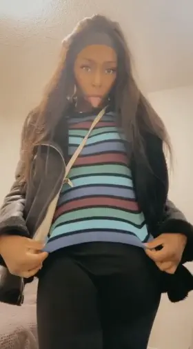 I promise I change my clothes really fast! 💗😝