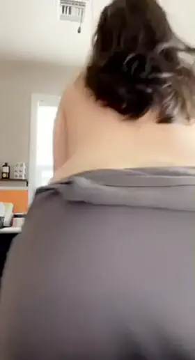 Stroke your cock to me 🥺 then cum all over my ass💦[video]