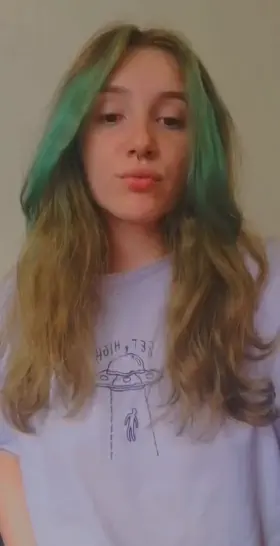 5$ SALE ❣️❣️💦Come and cum 💦 18 years old E-slut horny all day with a fat pussy😈 daily posts and morning pics in your dm 😋😋 I'm very interactive with fans 💕 BLOWJOB QUEEN 👅 All types of custom content 💜