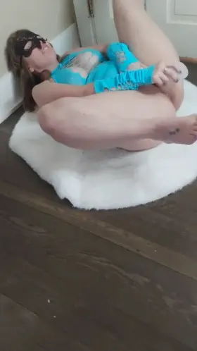 do any cocks want to play? big small cut uncut doesn't matter as long as you get hard to me I want to watch you cum babe !! free trial !! OF:freakzatnite