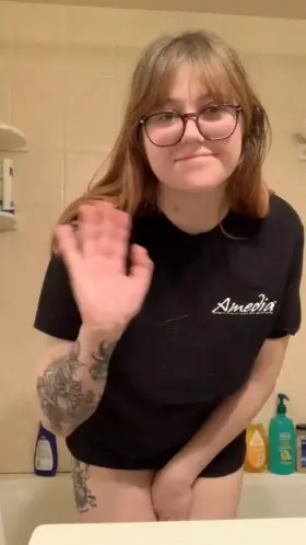 My cameltoe wants to be penetrated