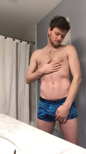 Time for this dirty boy to take a shower, you coming? 🚿🥵🥵