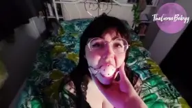 She's an obedient girl <3