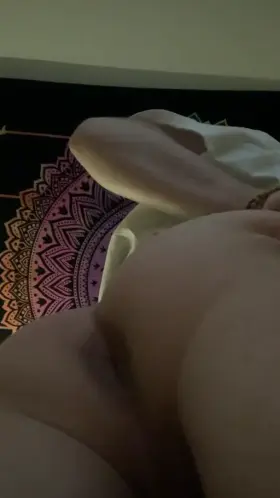 Thinking of straight boys cumming to my ass 🥰🤤