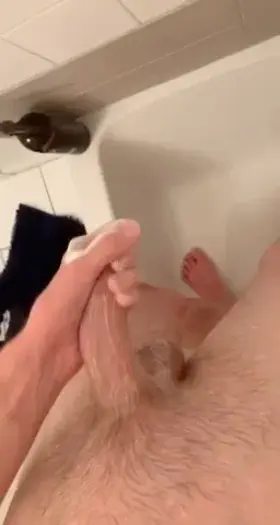 🧼🍆👀 anyone wanna help me with this? (Bi, 18)