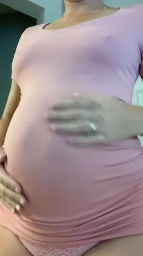 No bra ever for this pregnant momma 😛