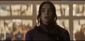 Hailee Steinfeld riding