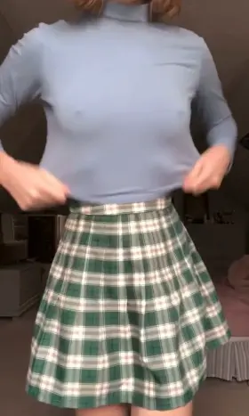 Didn’t wear a bra in class today, hoped my hard nipples would let everyone know how horny I was 😘🥰