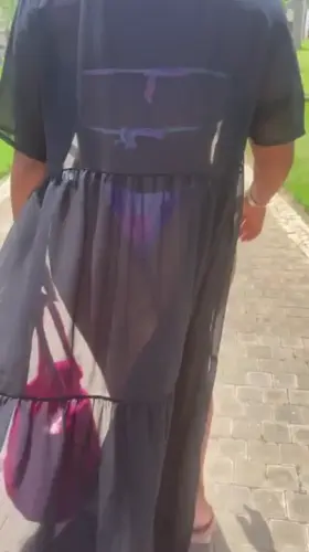 41yo mom, Hubby disinterest kills my confidence so I’m flashing my ass for thrills